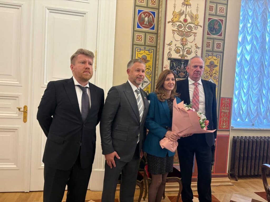 Председник Руске Странке Слободан Николић у посети законодавном савету Лењинградске области. Пријем код Депутата Павела Хрупника 27.05.2025